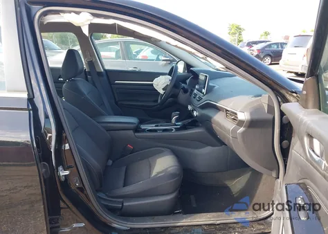 2021 Nissan Altima Sv Intelligent Awd z USA, uszkodzony, nr VIN 1N4BL4DW5MN415478